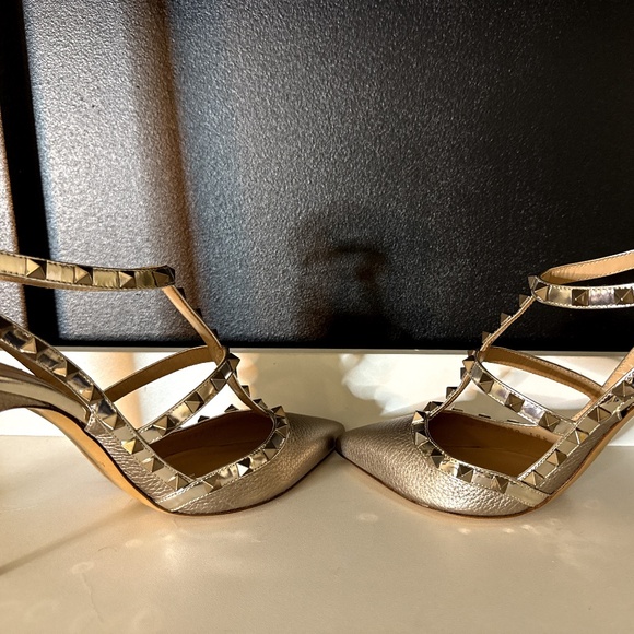 Valentino Rockstud Metallic Leather Heels – NEW – Full Set Included - Picture 6 of 11